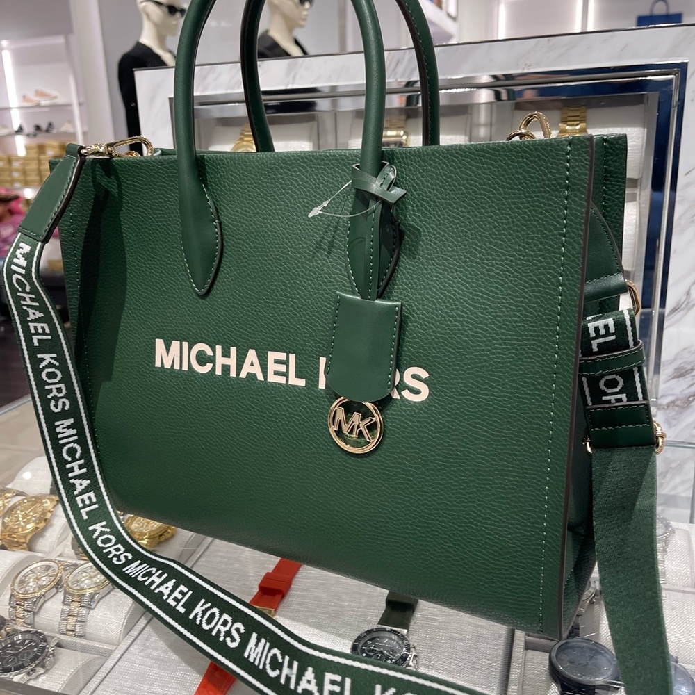 MICHAEL KORS Mirella Medium EW Pebbled Leather Tote Bag
Moss
NWT - Picture 14 of 16